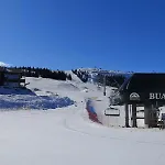 Koselig Med In Out Pa Golsfjellet